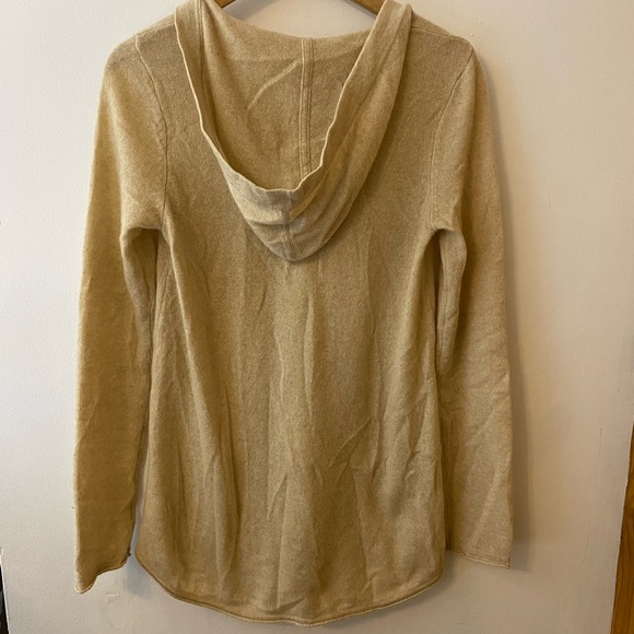 LILLY PULITZER 100% CASHMERE HOODED OVERSIZED SWEATER LIGHTWEIGHT GORGEOUS - Picture 5 of 9